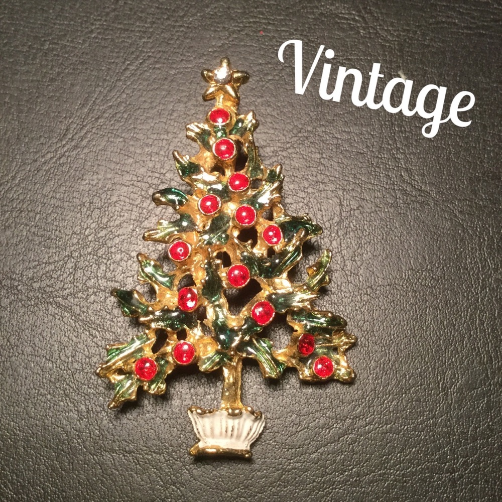 VINTAGE Goldtone Christmas Tree Pin